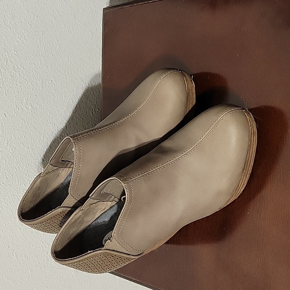 Dr Scholls Wedges **CUTE**